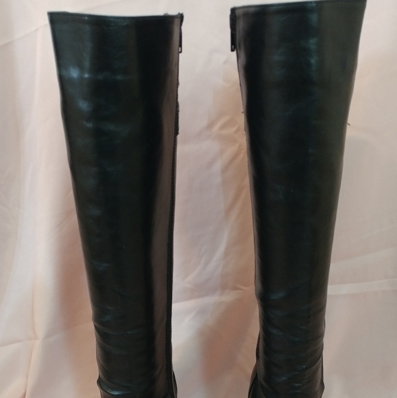 Women's Boots - Picture 4 of 6